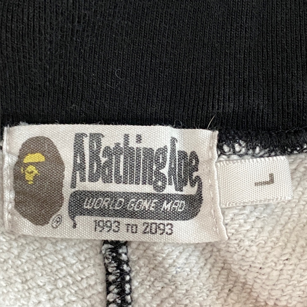 BAPE Space Camo Shark Sweat Shorts Gray / Black A Bathing Ape Size Large - Picture 11 of 11